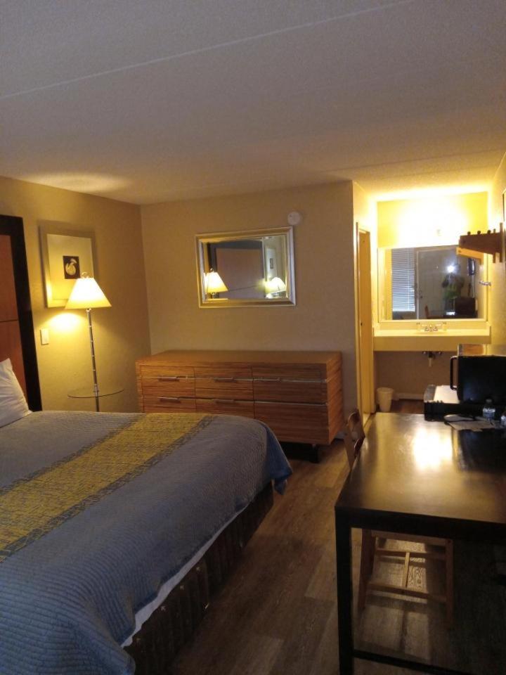 ווינצ'סטר Apm Inn And Suites מראה חיצוני תמונה